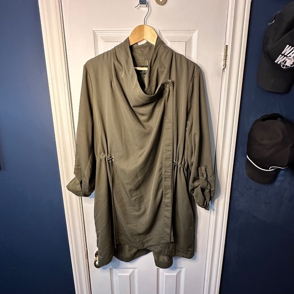 Jacket - Picture 1 of 9